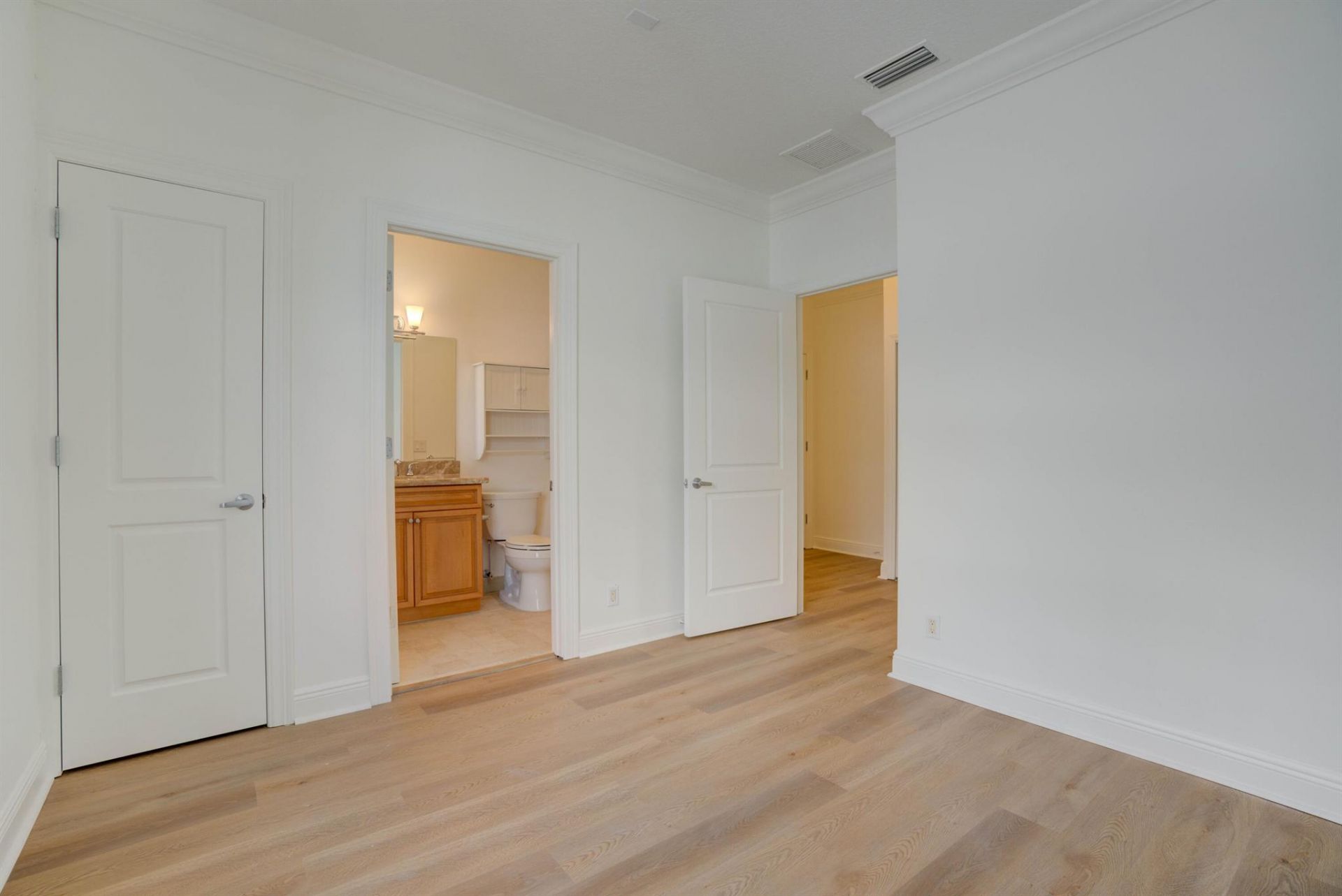 1950 Presidential Way, Unit 10, West Palm Beach, FL 33401 Photo