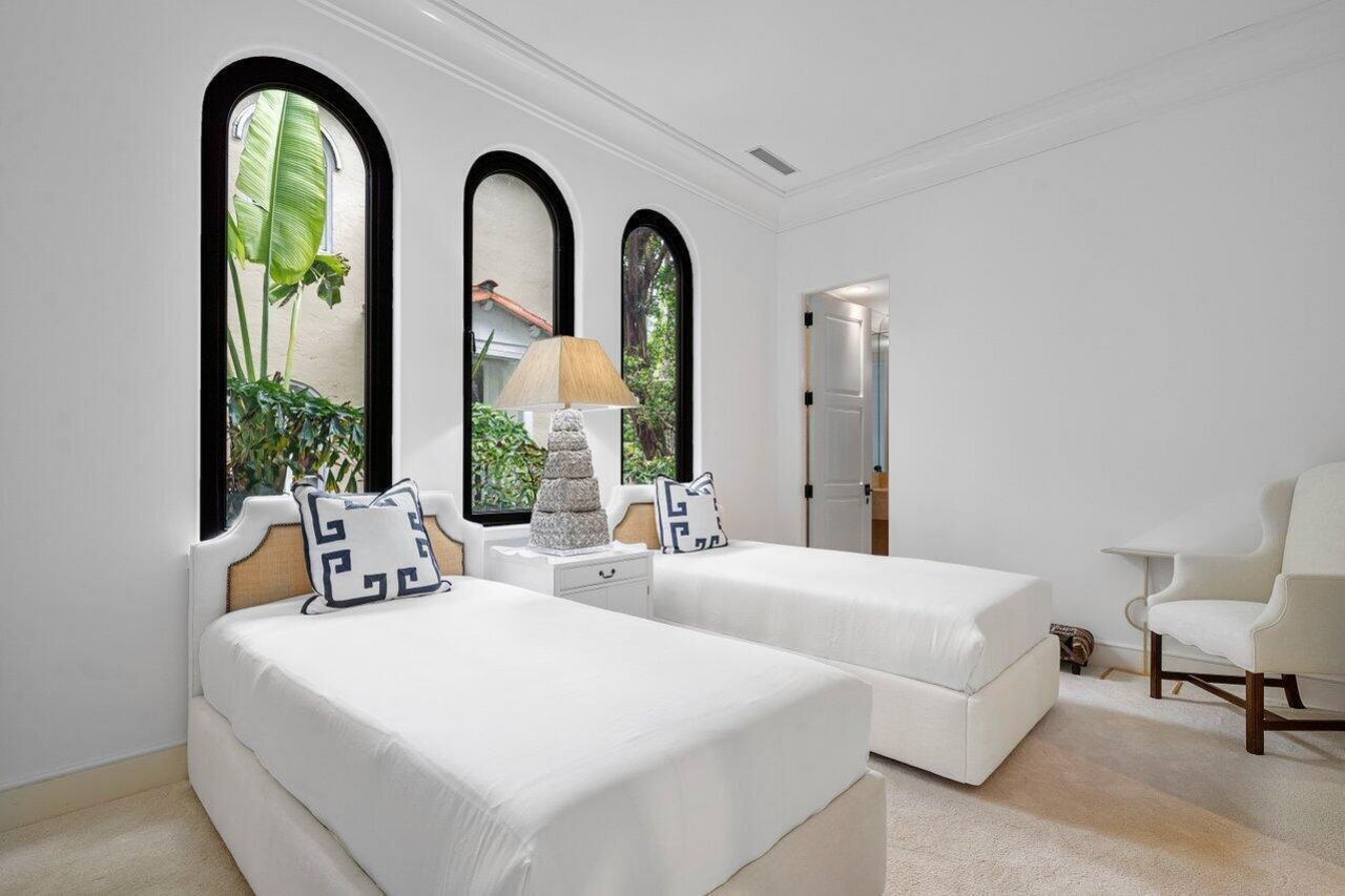 12 Lagomar Road, Palm Beach, FL 33480 Photo