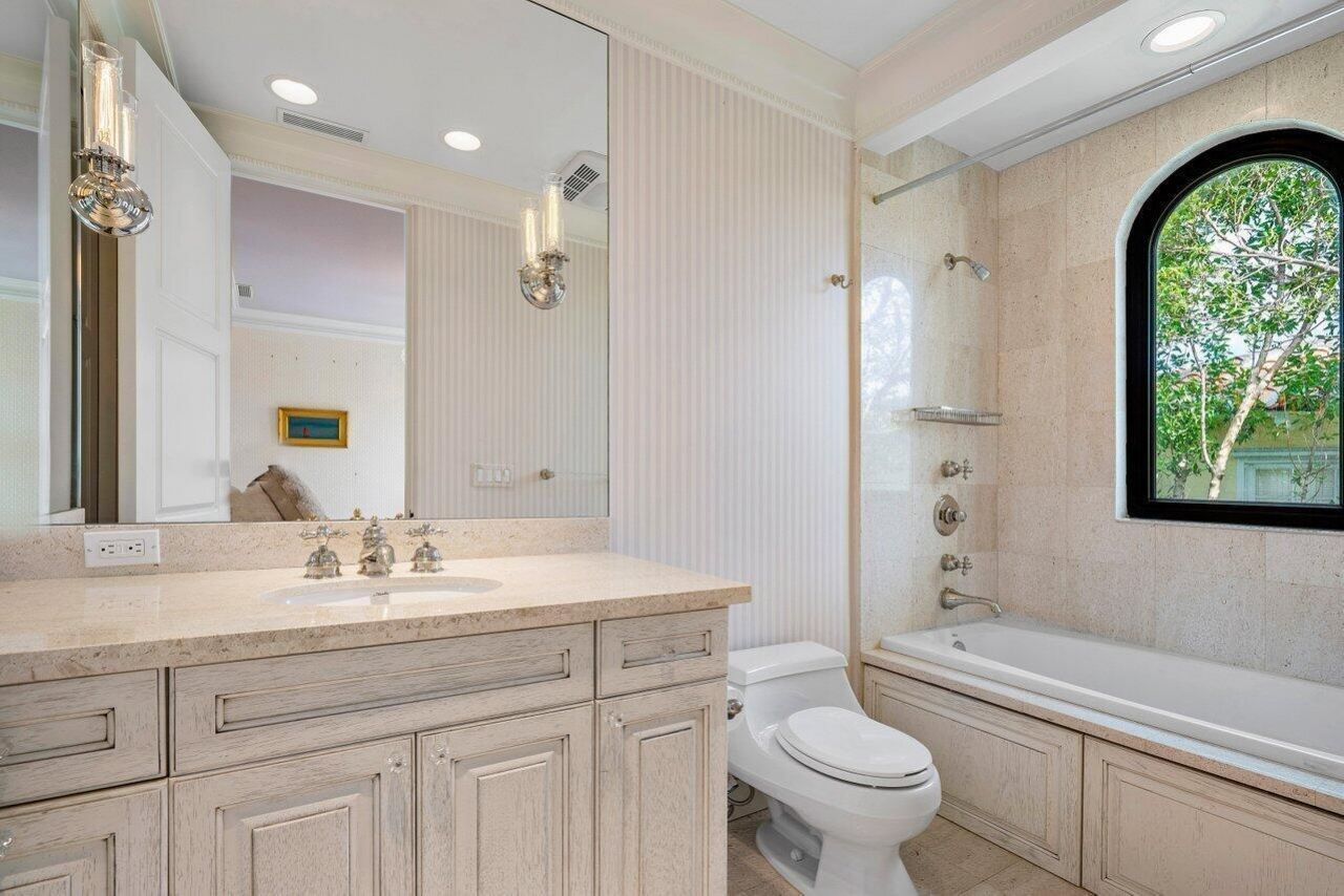 12 Lagomar Road, Palm Beach, FL 33480 Photo