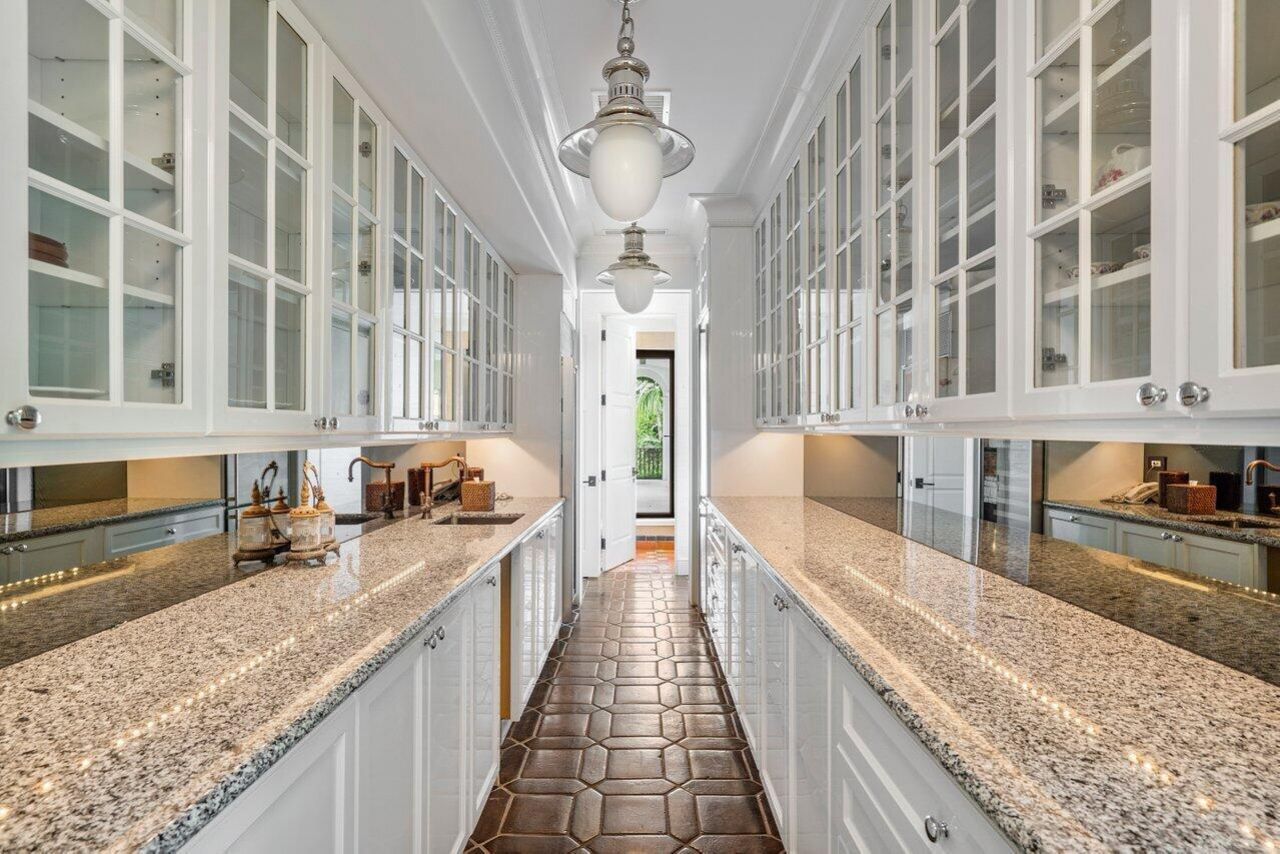 12 Lagomar Road, Palm Beach, FL 33480 Photo