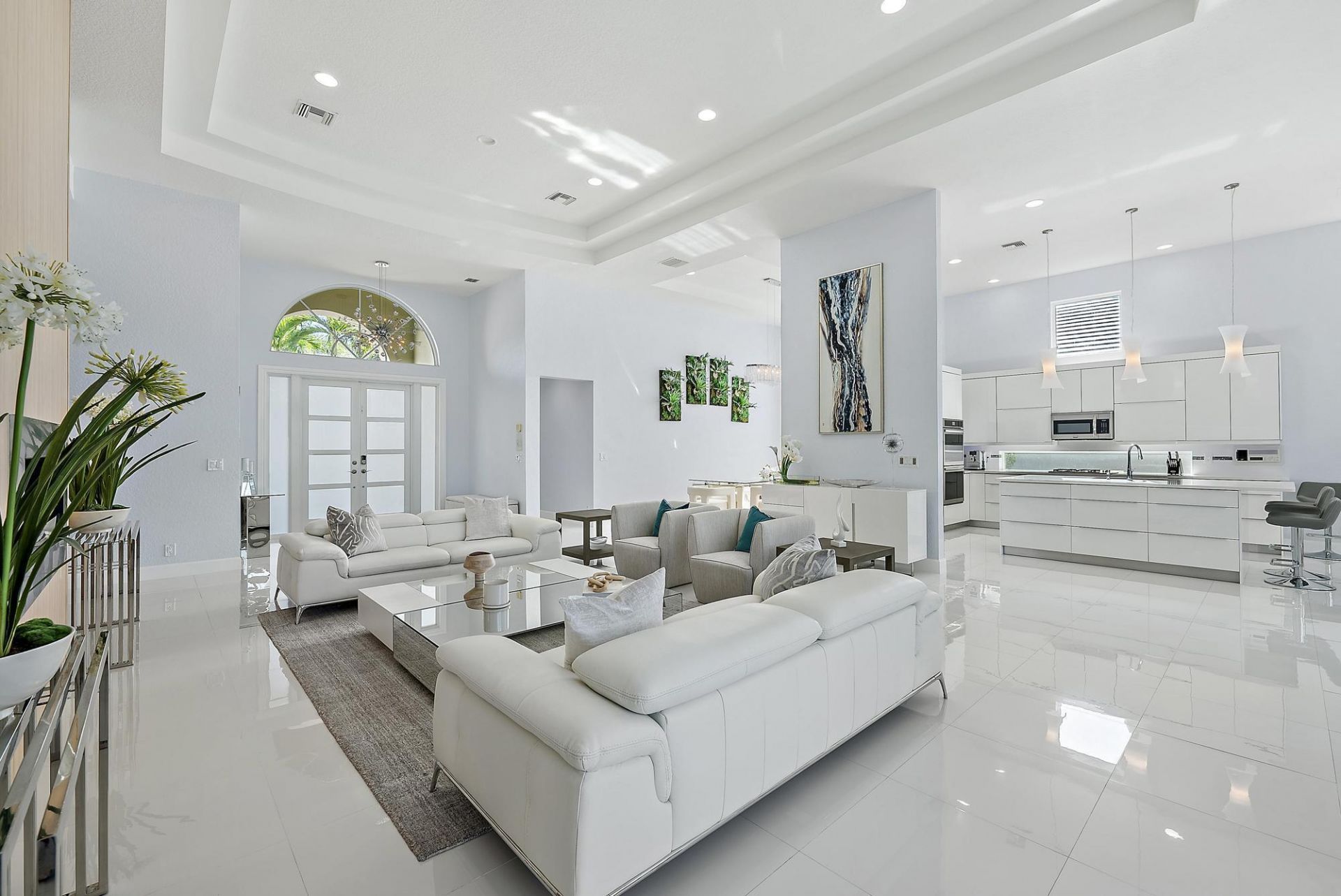 8988 Lakes Boulevard, West Palm Beach, FL 33412 Photo