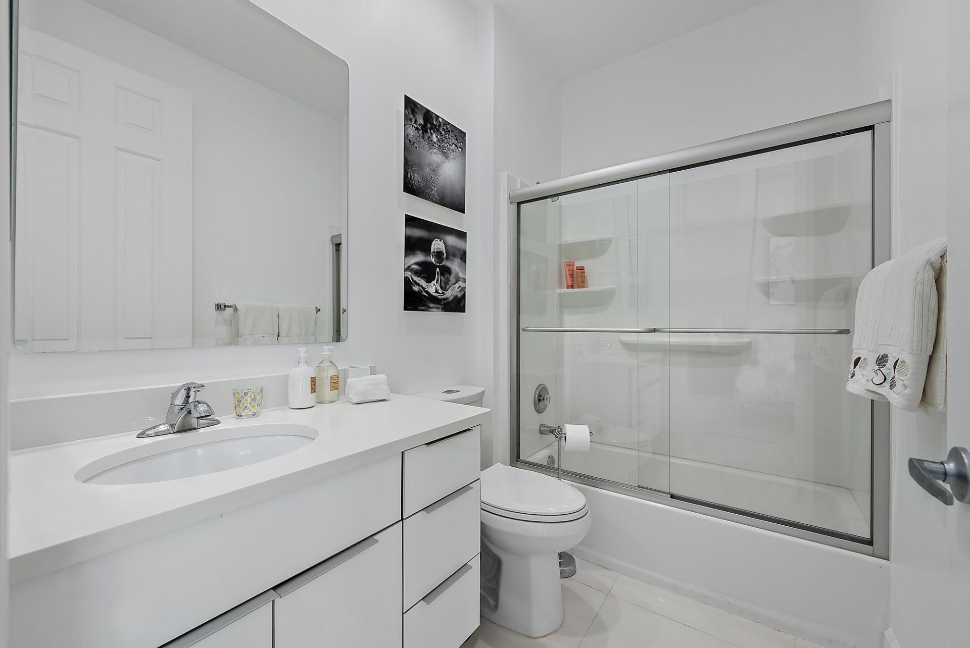 8988 Lakes Boulevard, West Palm Beach, FL 33412 Photo