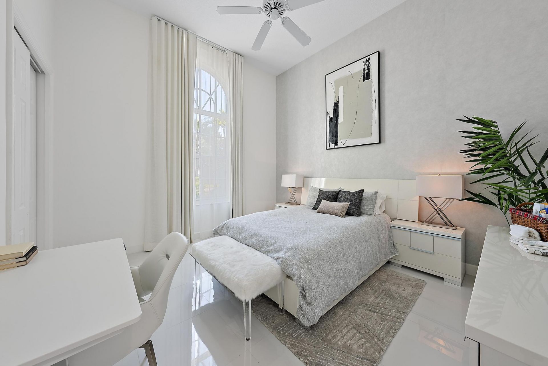 8988 Lakes Boulevard, West Palm Beach, FL 33412 Photo