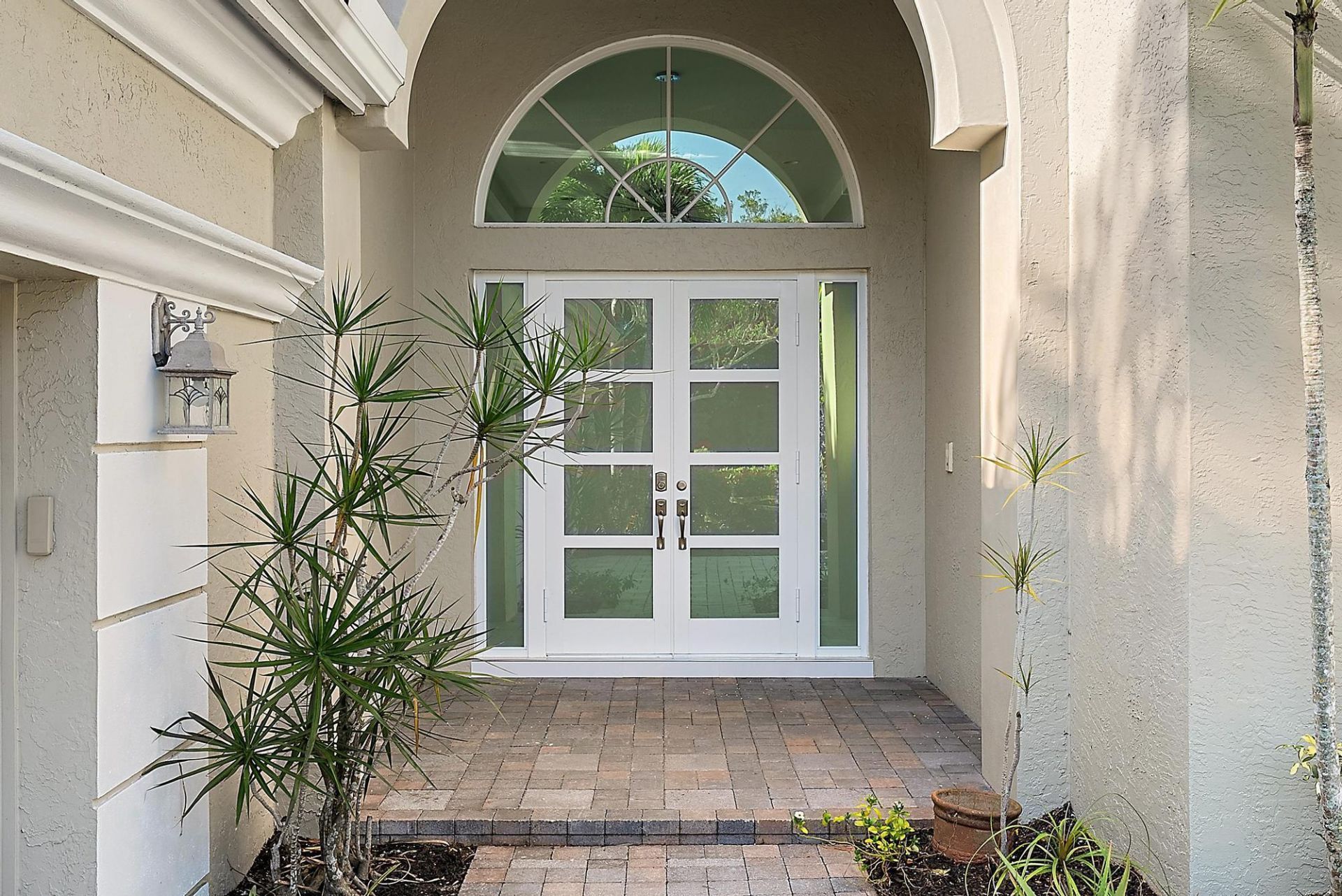 8988 Lakes Boulevard, West Palm Beach, FL 33412 Photo