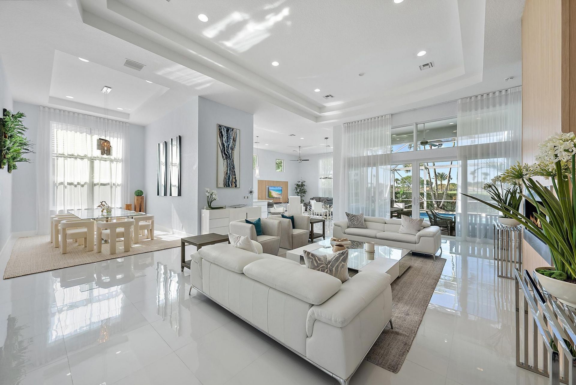 8988 Lakes Boulevard, West Palm Beach, FL 33412 Photo