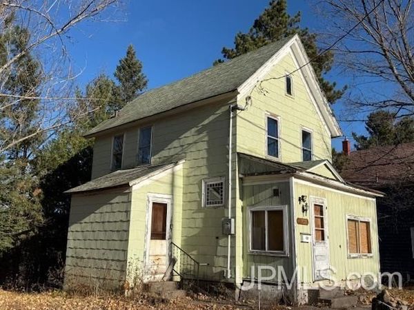 19336 W Edwards Avenue, Portage Twp, MI 49931