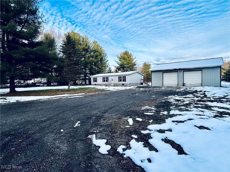 10481 Knowlton Road, Garrettsville, OH 44231 Photo 3