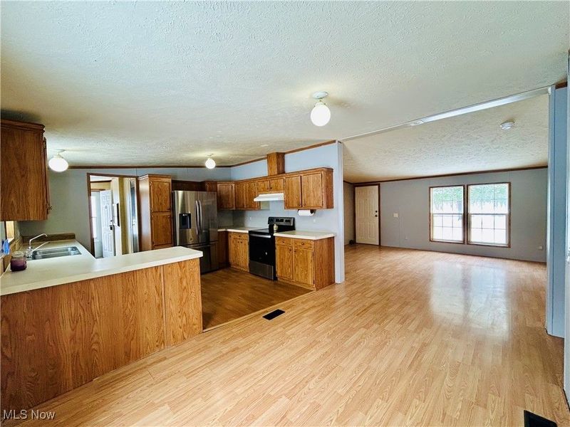 10481 Knowlton Road, Garrettsville, OH 44231 Photo 9