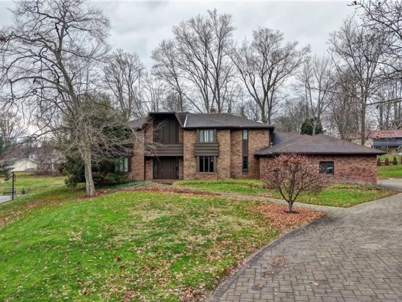 808 47th Street NE, Canton, OH 44714 Photo 1