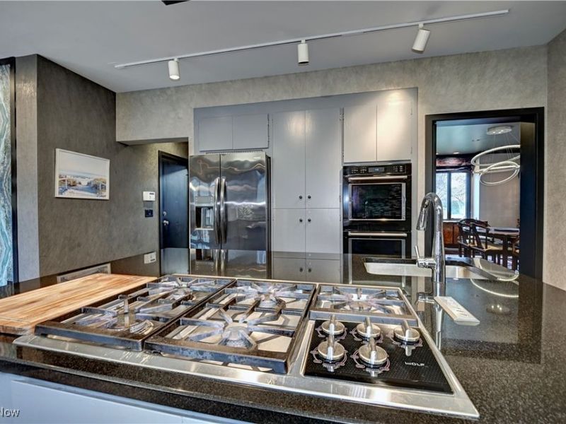 808 47th Street NE, Canton, OH 44714 Photo 4