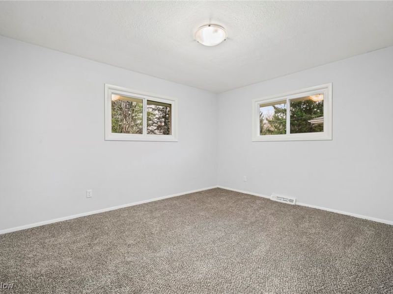 23409 Mccann Street, Cleveland, OH 44128 Photo 18