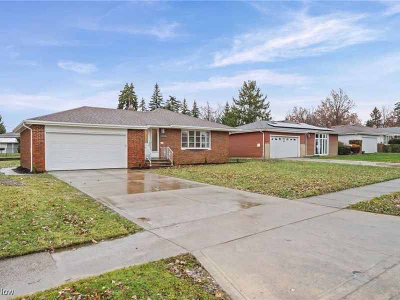 23409 Mccann Street, Cleveland, OH 44128 Photo 4