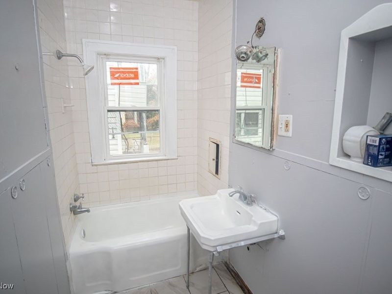 1769 Burgess Road, Cleveland, OH 44112 Photo 15