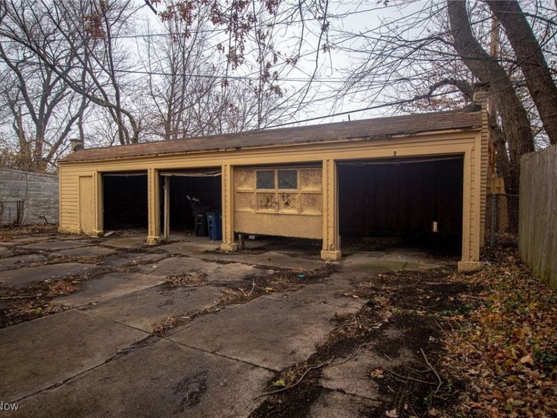 1769 Burgess Road, Cleveland, OH 44112 Photo 4
