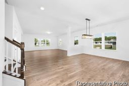 1033 Toland Drive photo 4