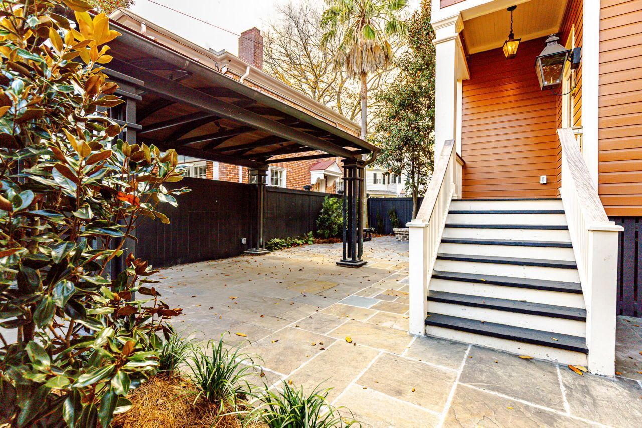 173 Tradd Street Photo 12