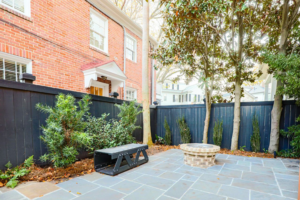 173 Tradd Street Photo 16