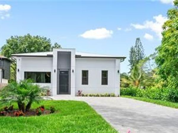 10186 Carolina ST, BONITA SPRINGS, FL 34135