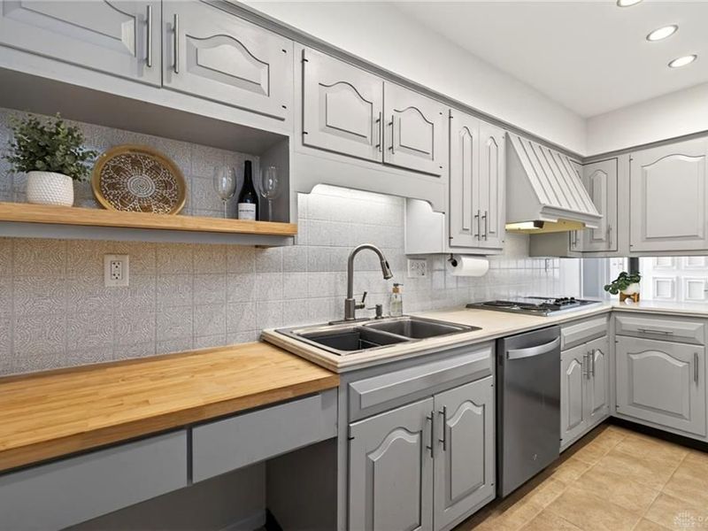 6031 Buggy Whip Lane, Centerville, OH 45459 Photo 12