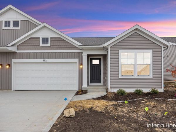 982 Scioto Drive NW, Unit 3, Comstock Park, MI 49321
