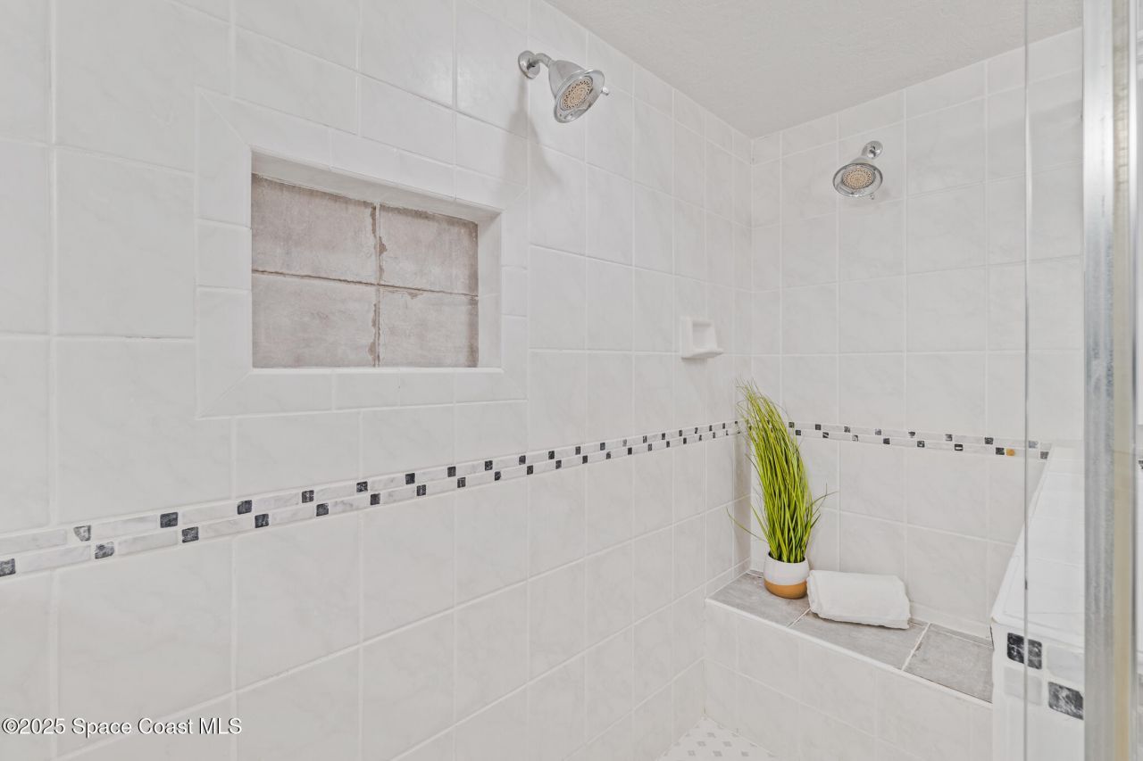 940 W Whitmire Drive, Melbourne, FL 32935 Photo