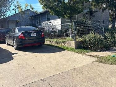 2577 22nd Street, Fort Worth, TX 76106