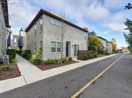 216 Box Ln, Sacramento, CA 95818 Photo