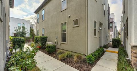 216 Box Ln, Sacramento, CA 95818 Photo