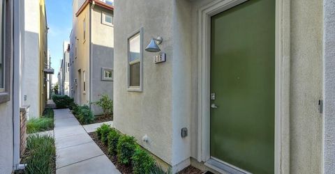 216 Box Ln, Sacramento, CA 95818 Photo