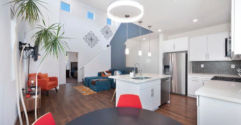 216 Box Ln, Sacramento, CA 95818 Photo