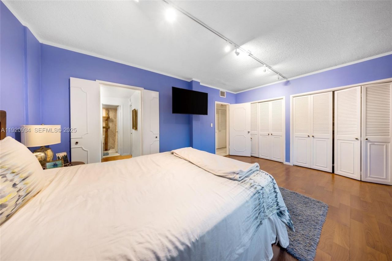 9381 E Bay Harbor Dr, Unit 504N, Bay Harbor Islands, FL 33154 Photo