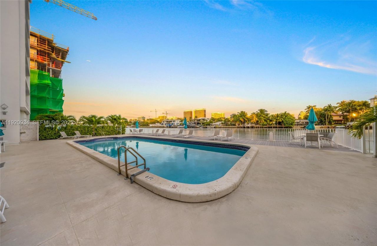 9381 E Bay Harbor Dr, Unit 504N, Bay Harbor Islands, FL 33154 Photo