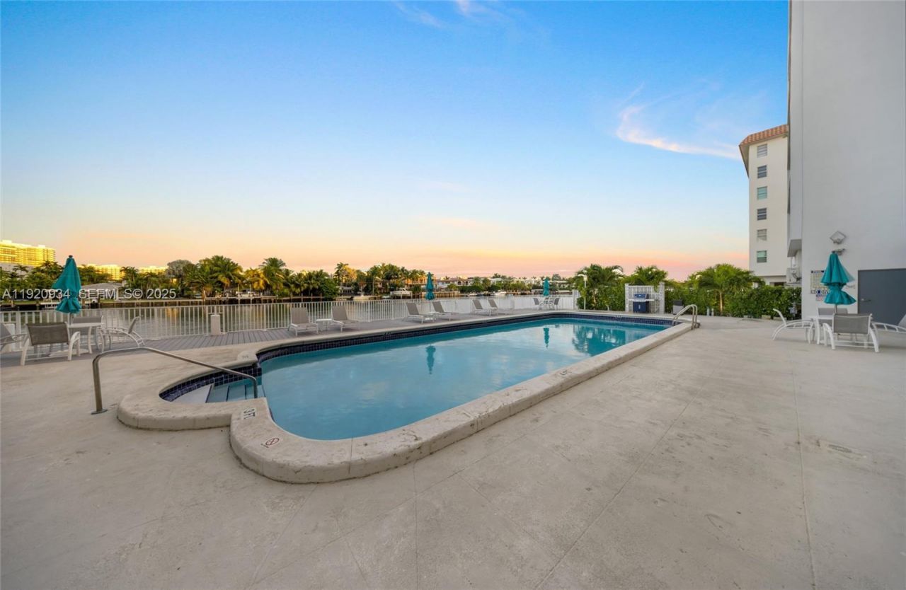 9381 E Bay Harbor Dr, Unit 504N, Bay Harbor Islands, FL 33154 Photo