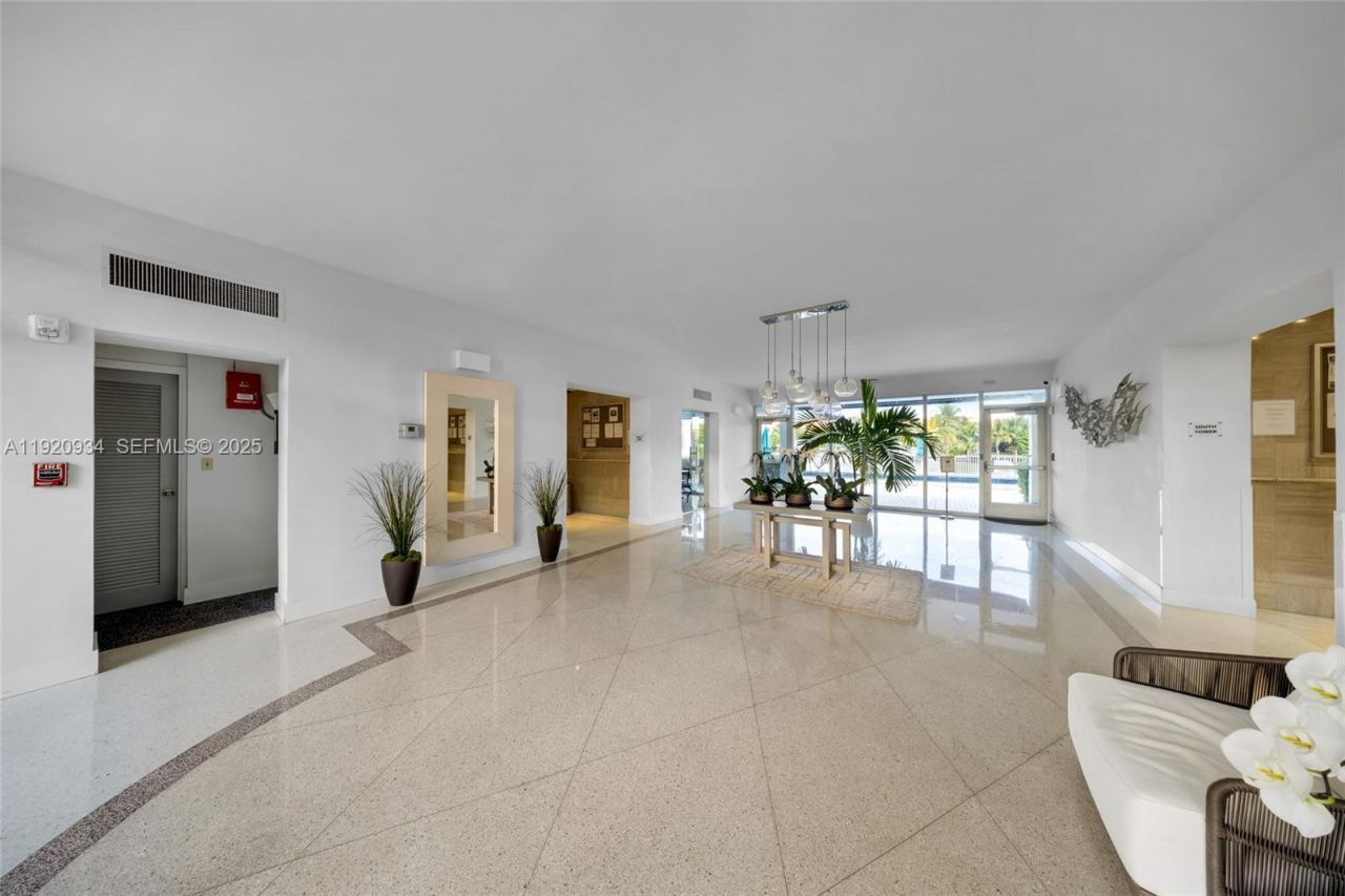 9381 E Bay Harbor Dr, Unit 504N, Bay Harbor Islands, FL 33154 Photo