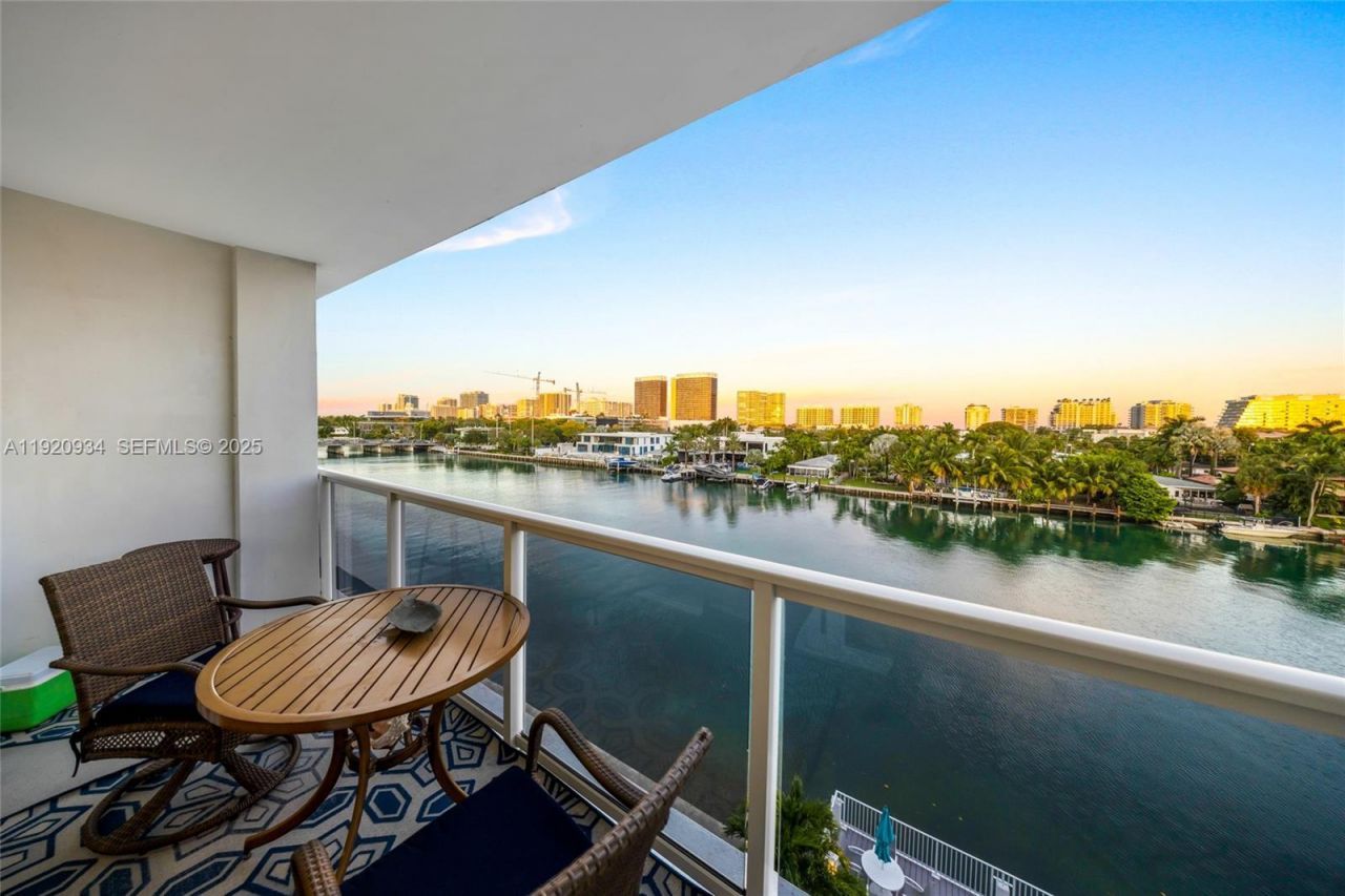 9381 E Bay Harbor Dr, Unit 504N, Bay Harbor Islands, FL 33154 Photo