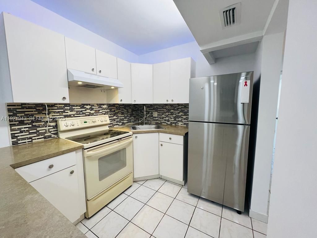 1780 79th St Cswy, Unit C312, North Bay Village, FL 33141 Photo