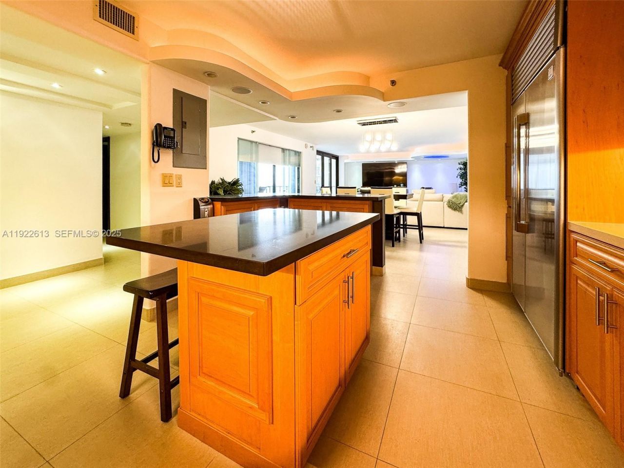 8877 Collins Ave, Unit 809, Surfside, FL 33154 Photo