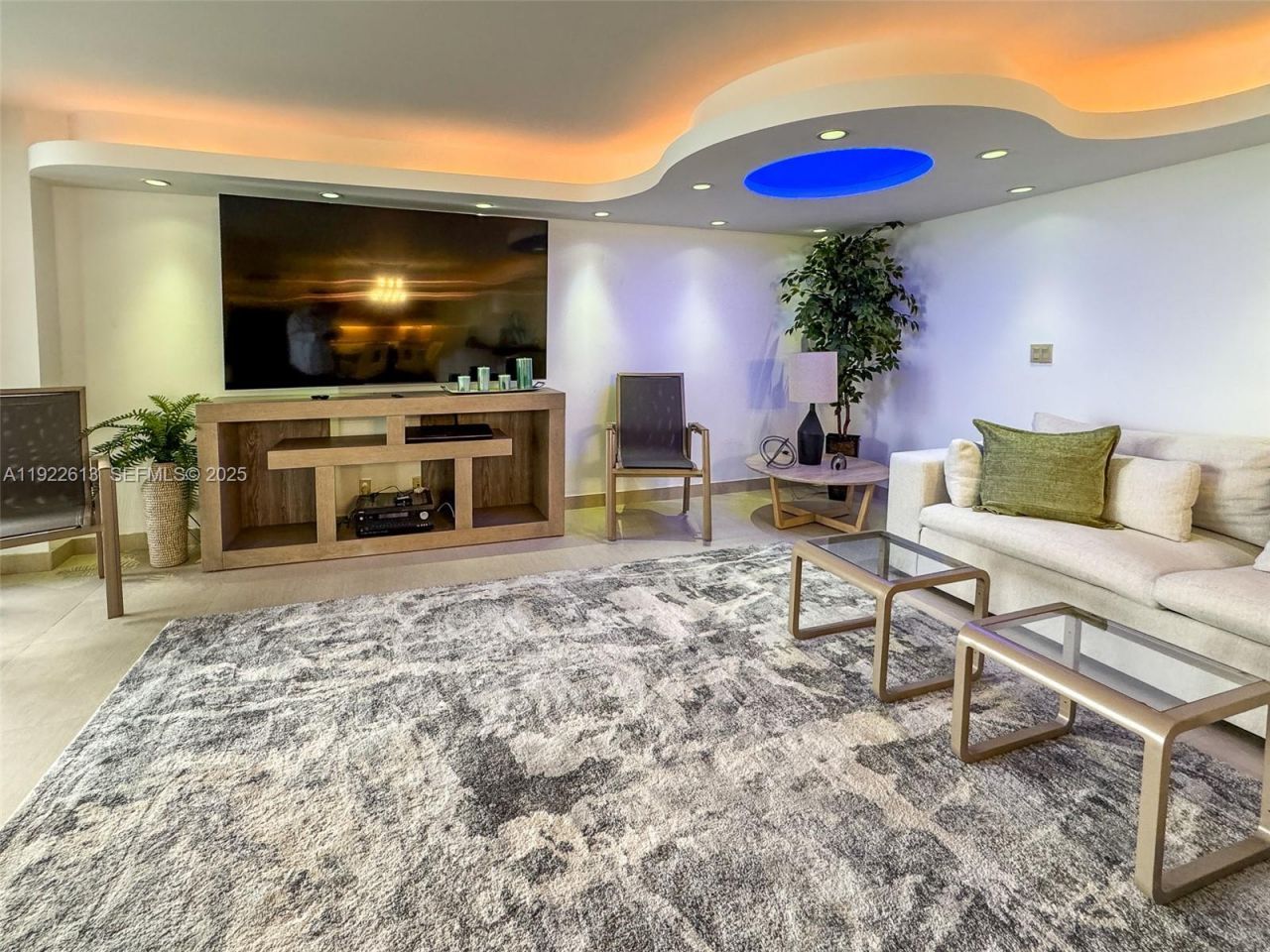 8877 Collins Ave, Unit 809, Surfside, FL 33154 Photo