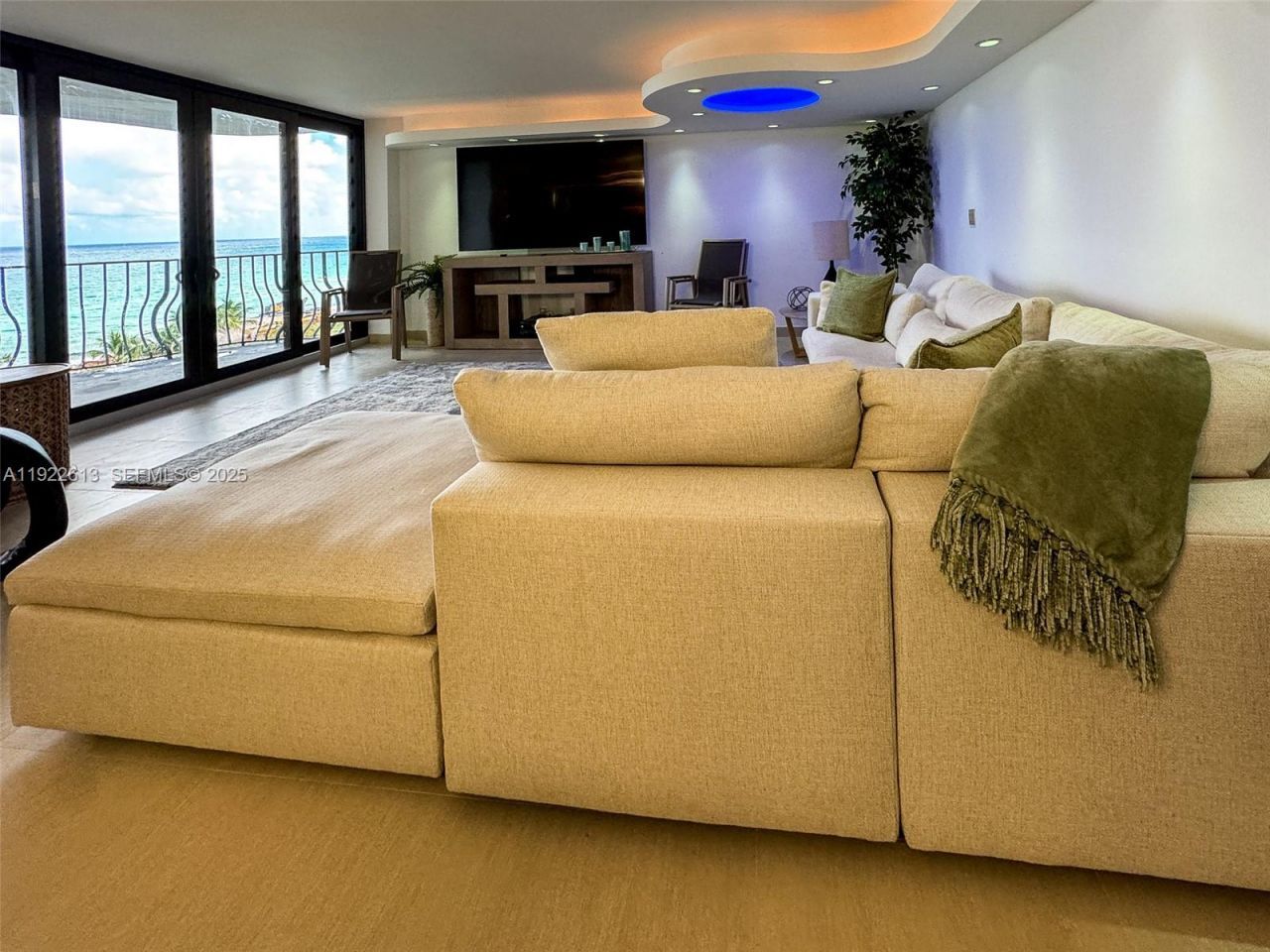 8877 Collins Ave, Unit 809, Surfside, FL 33154 Photo