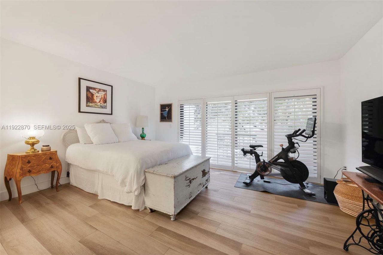 2600 Cardena St, Unit 4, Coral Gables, FL 33134 Photo