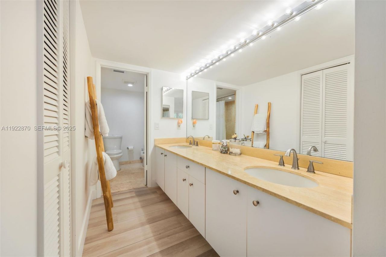 2600 Cardena St, Unit 4, Coral Gables, FL 33134 Photo