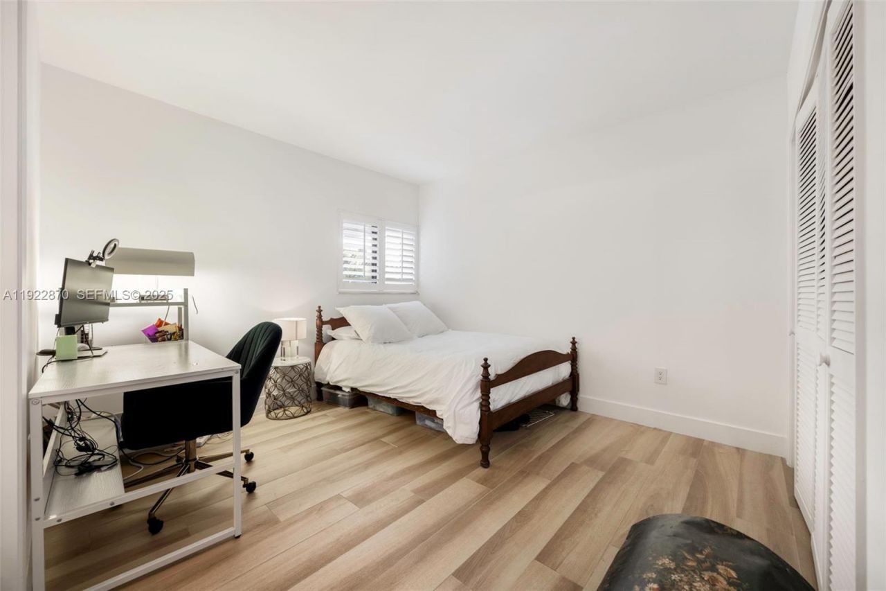 2600 Cardena St, Unit 4, Coral Gables, FL 33134 Photo