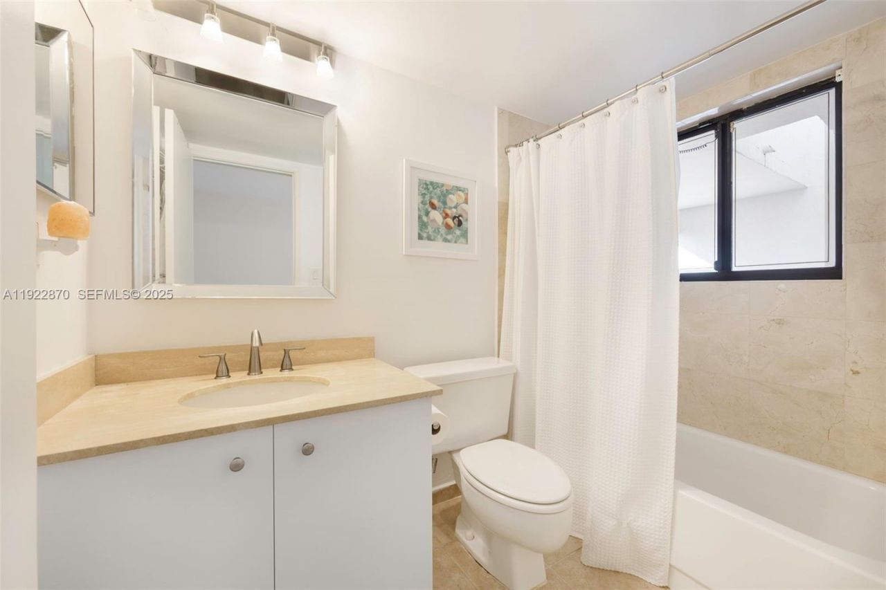 2600 Cardena St, Unit 4, Coral Gables, FL 33134 Photo