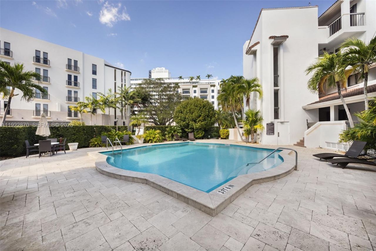 2600 Cardena St, Unit 4, Coral Gables, FL 33134 Photo