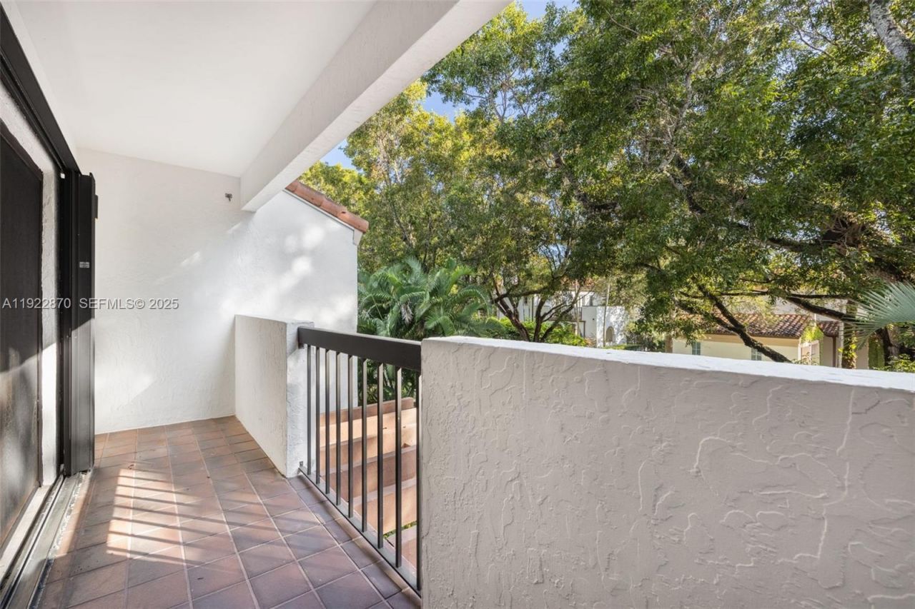 2600 Cardena St, Unit 4, Coral Gables, FL 33134 Photo