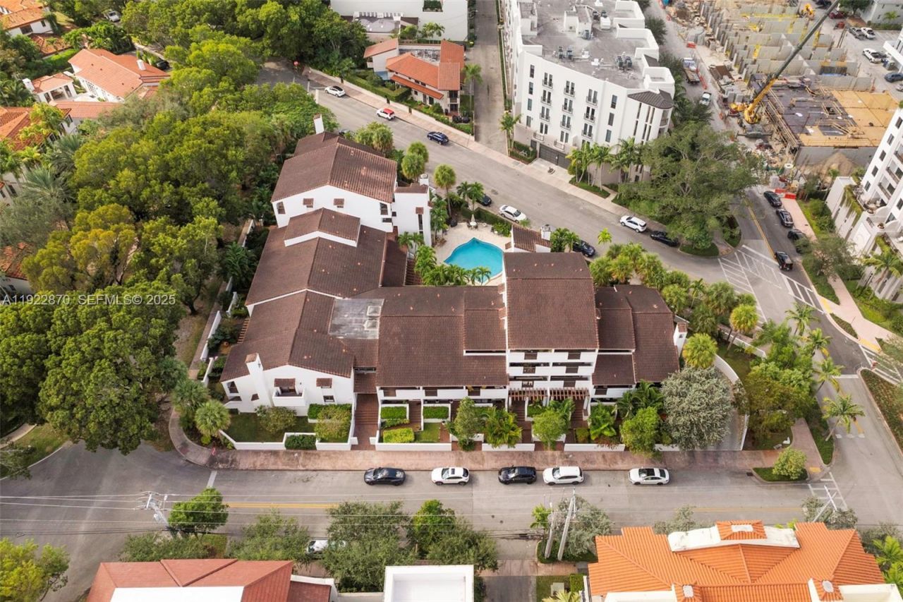 2600 Cardena St, Unit 4, Coral Gables, FL 33134 Photo