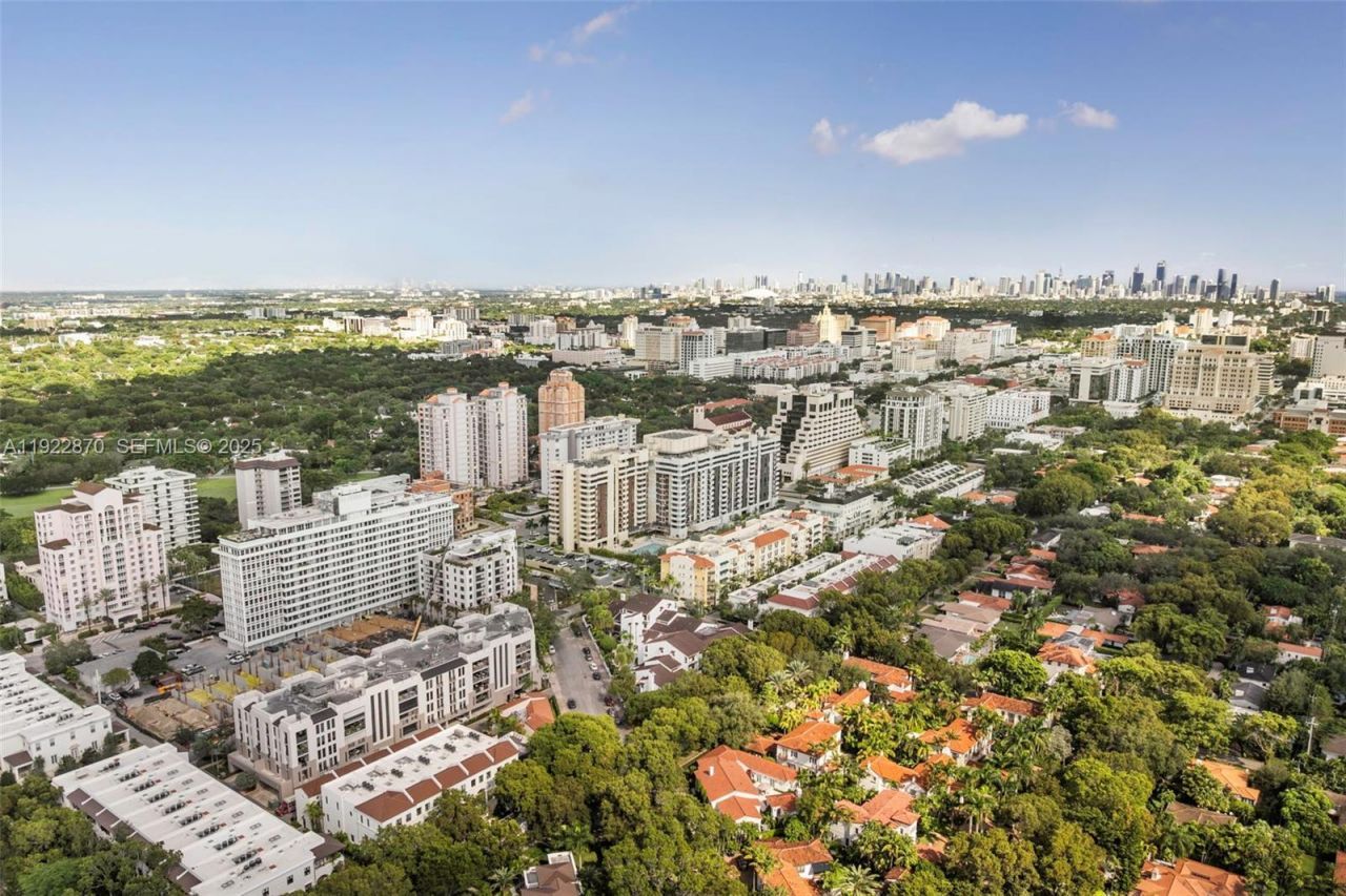 2600 Cardena St, Unit 4, Coral Gables, FL 33134 Photo