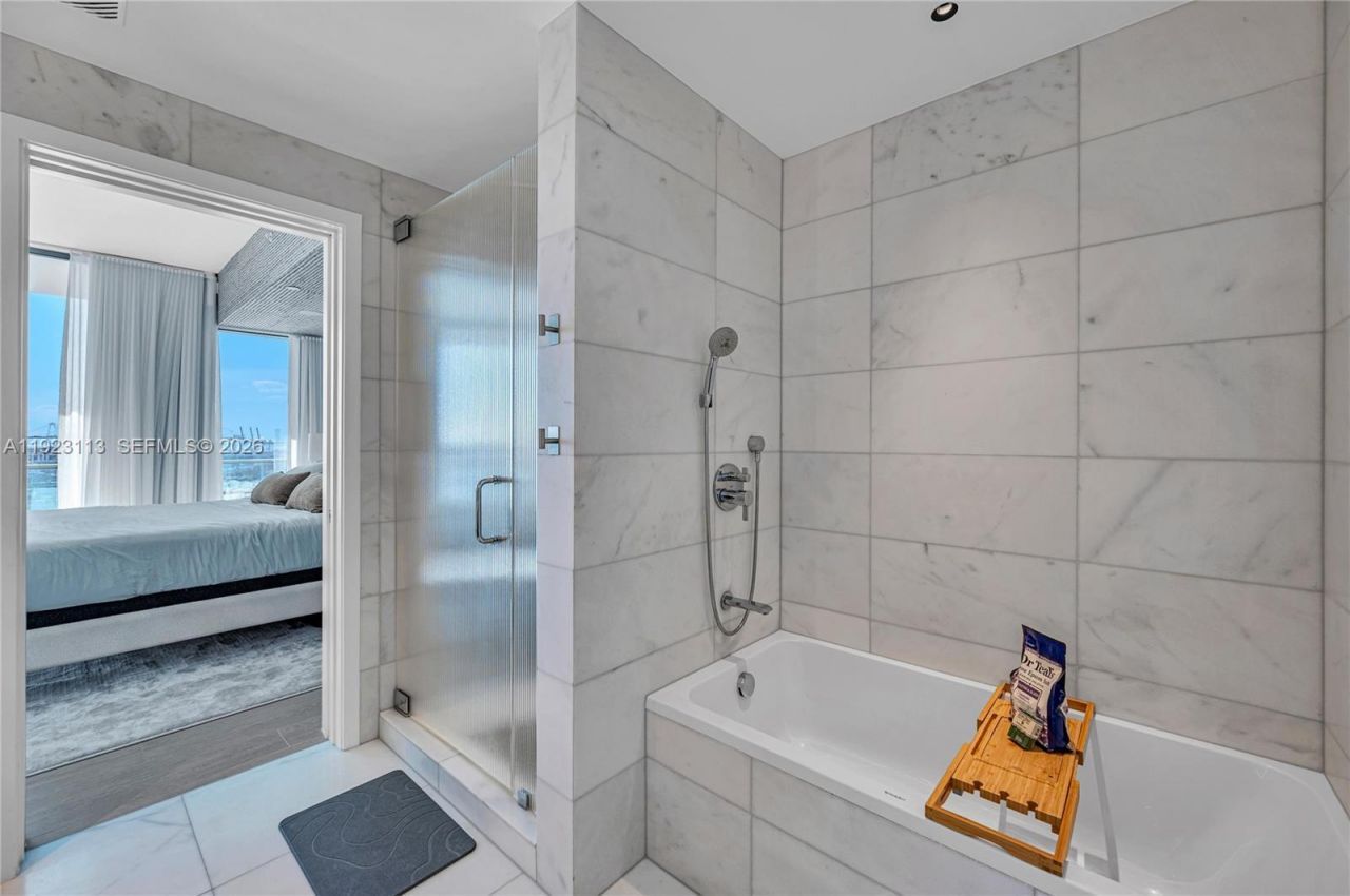 500 Alton Rd, Unit 1601, Miami Beach, FL 33139 Photo