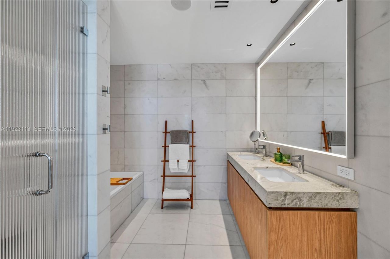 500 Alton Rd, Unit 1601, Miami Beach, FL 33139 Photo