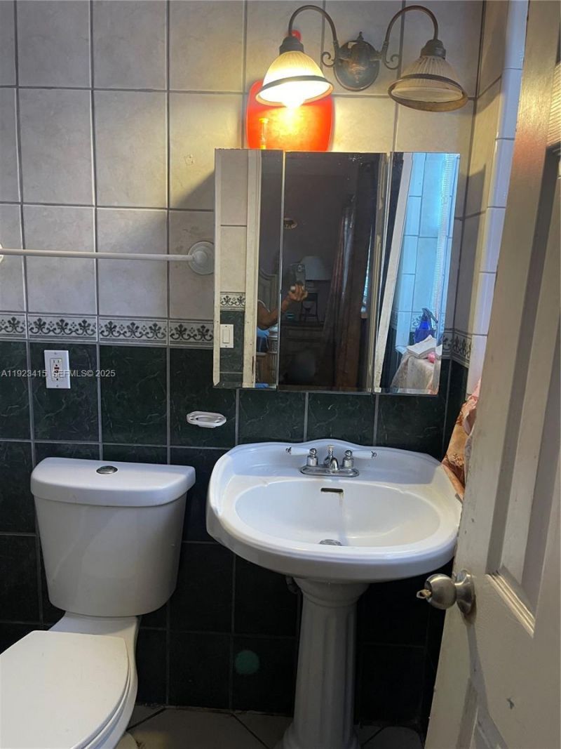 3880 NW 6th St, Lauderhill, FL 33311 Photo